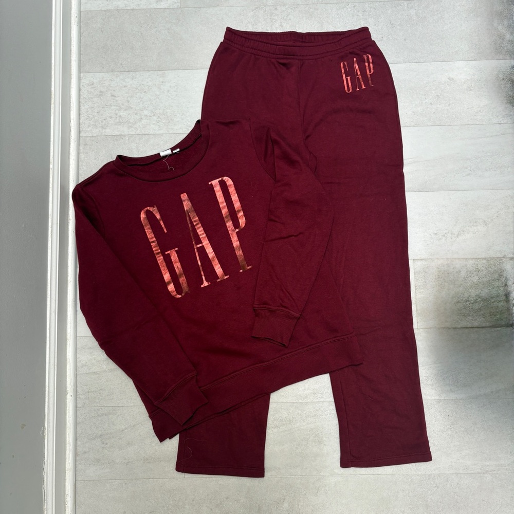 GAP Maroon Lounge Set